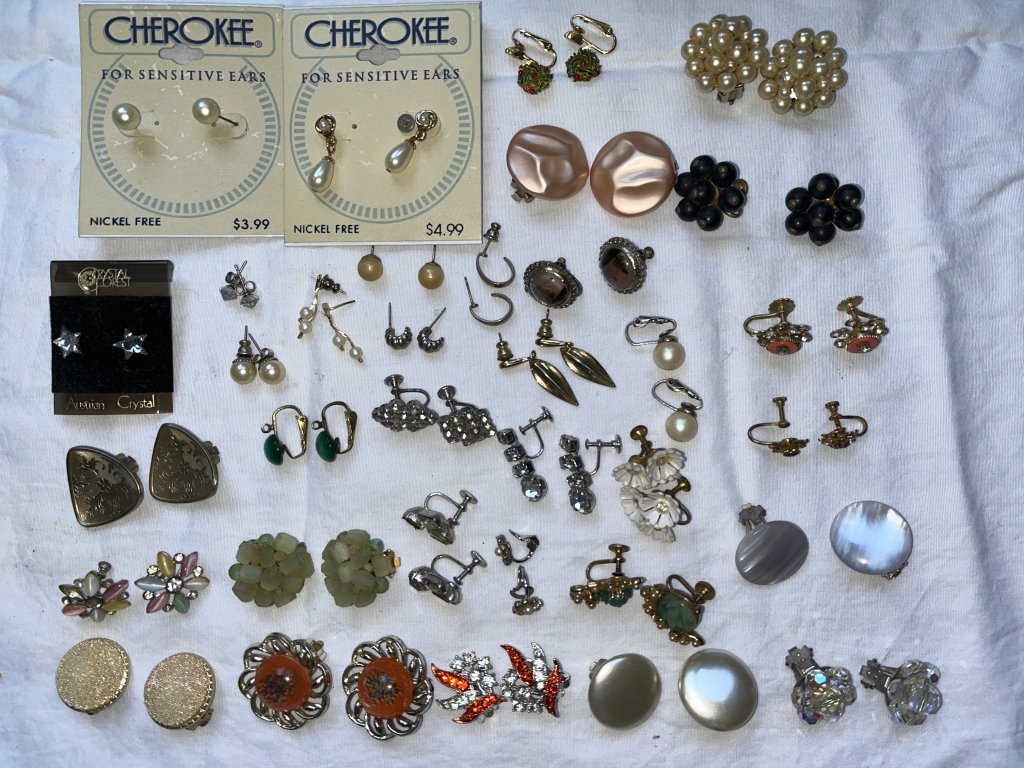 Property photo 406 - TIMED ONLINE ONLY PERSONAL PROPERTY AUCTION IN ALLEN COUNTY, INDIANA