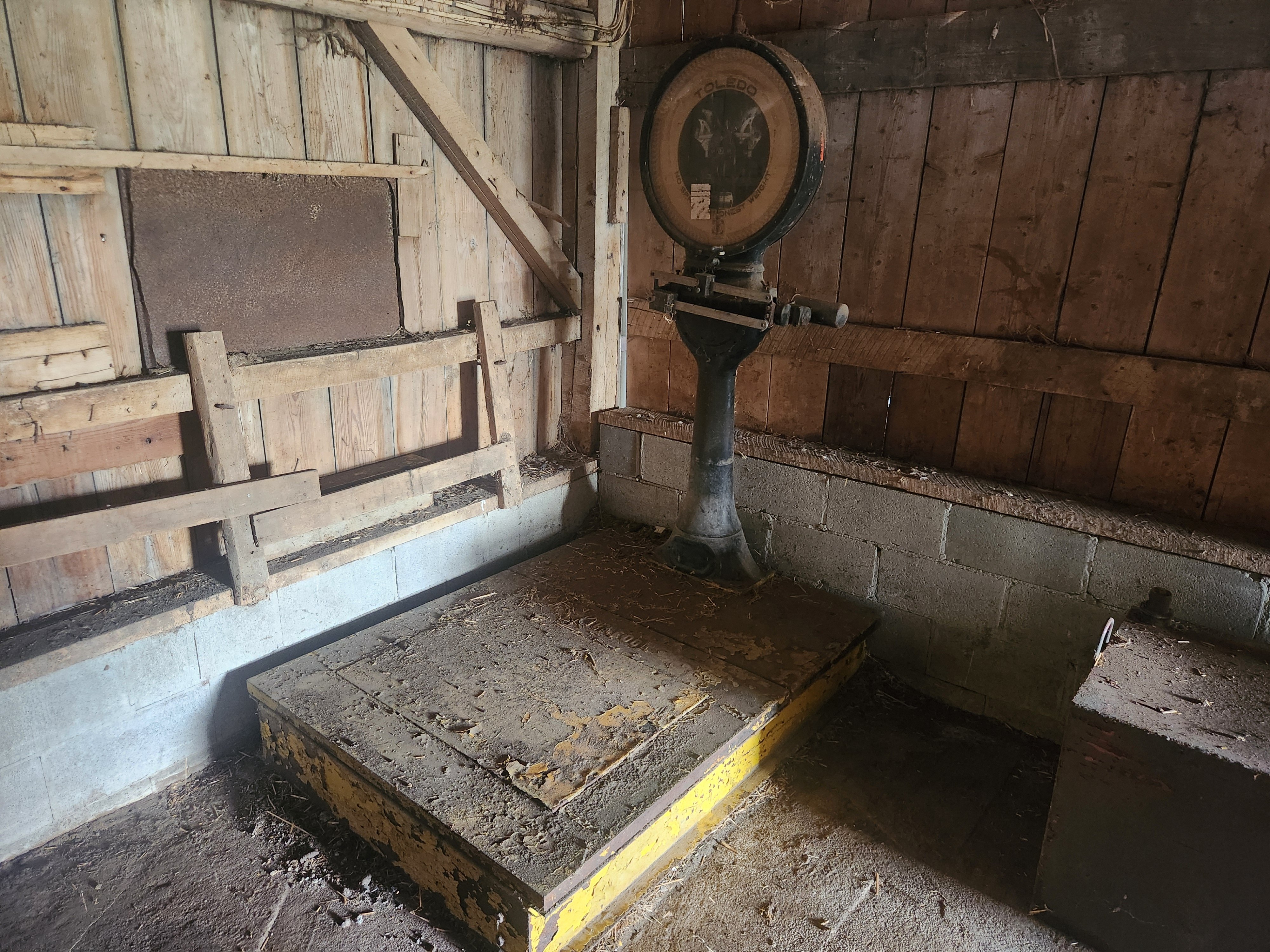 Property photo 439 - PERSONAL PROPERTY AUCTION IN ALLEN COUNTY INDIANA