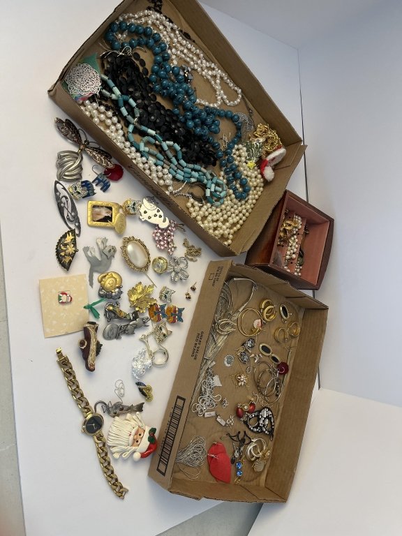 Property photo 102 - PERSONAL PROPERTY AUCTION IN ALLEN COUNTY INDIANA