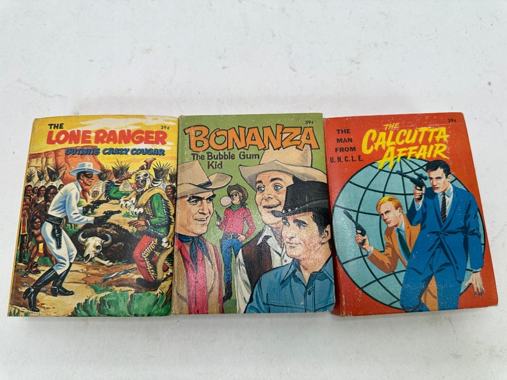 Property photo 5 - TIMED ONLINE ONLY ARTWORK, Glass & COLLECTIBLES AUCTION IN ALLEN COUNTY IN