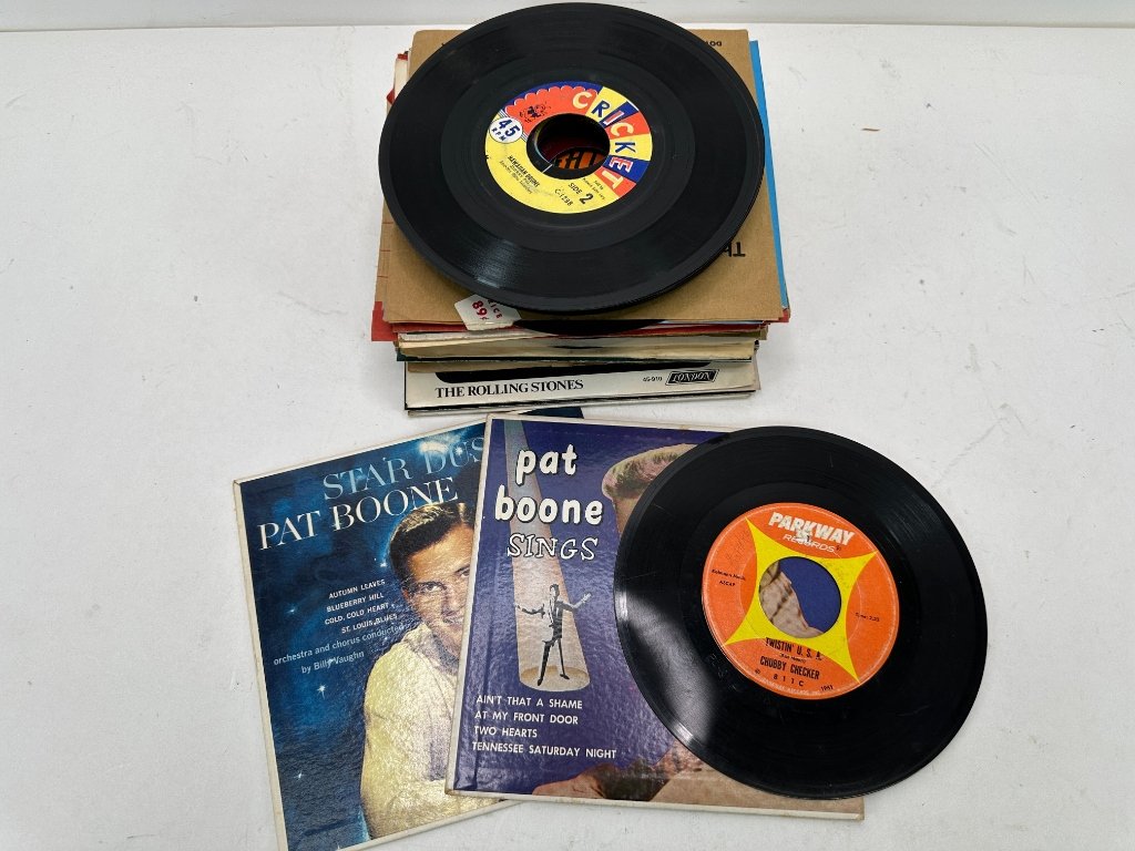 Property photo 34 - TIMED ONLINE ONLY ARTWORK, Glass & COLLECTIBLES AUCTION IN ALLEN COUNTY IN