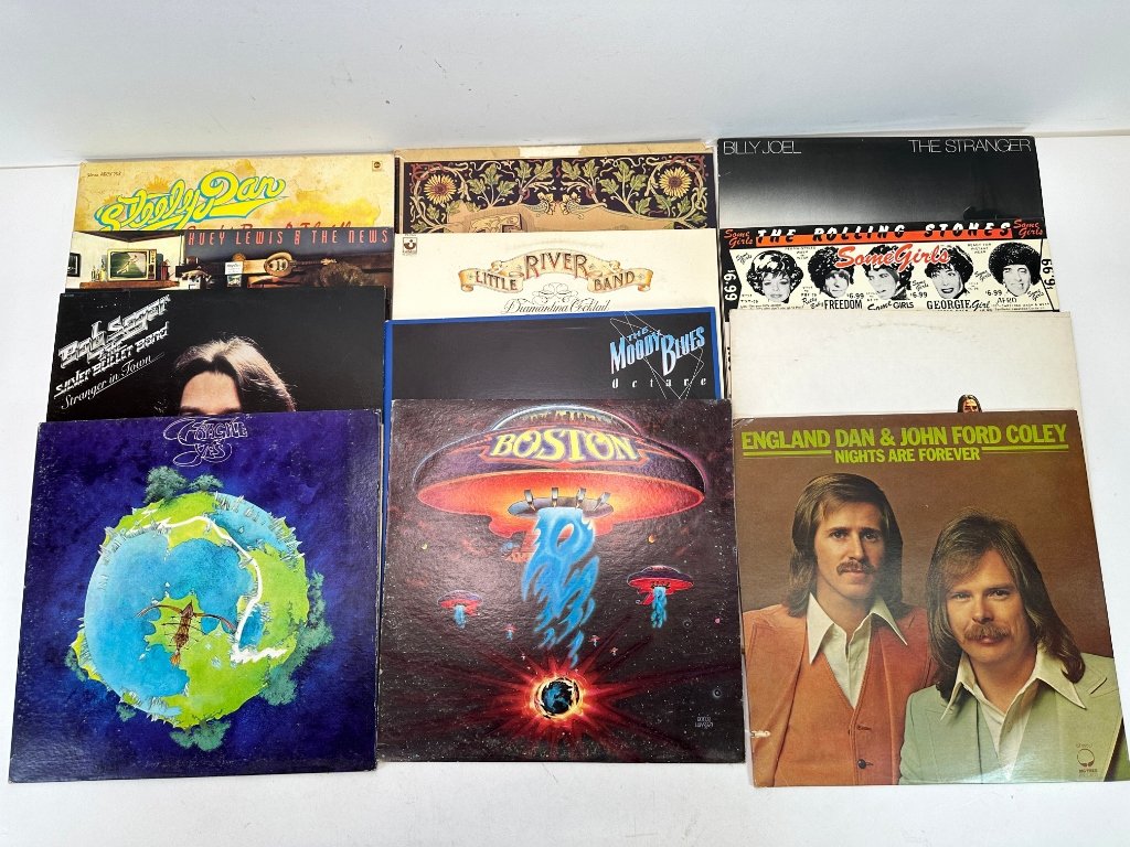 Property photo 28 - TIMED ONLINE ONLY ARTWORK, Glass & COLLECTIBLES AUCTION IN ALLEN COUNTY IN