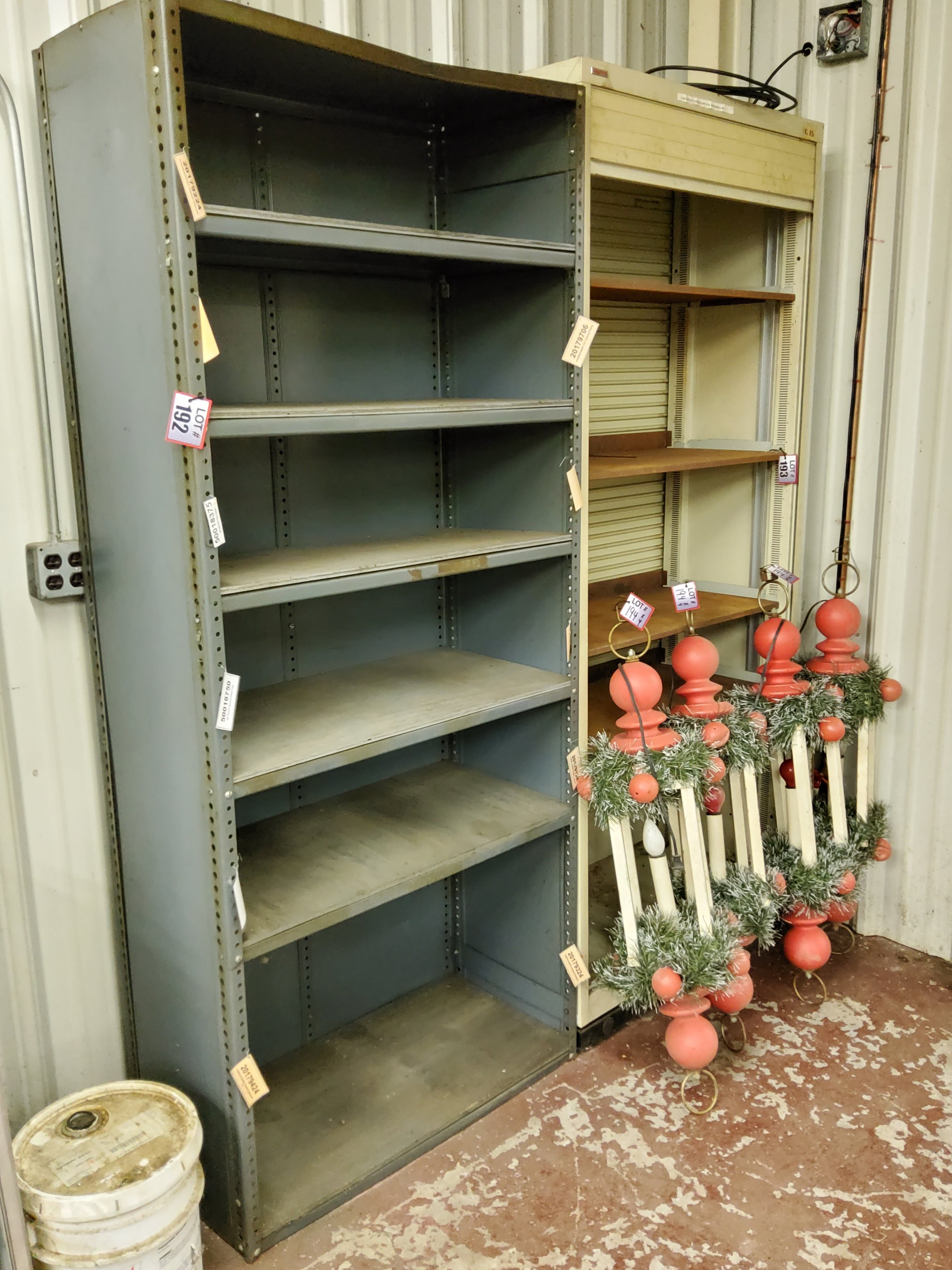 Property photo 105 - TIMED ONLINE ONLY PERSONAL PROPERTY AUCTION IN WHITLEY COUNTY INDIANA