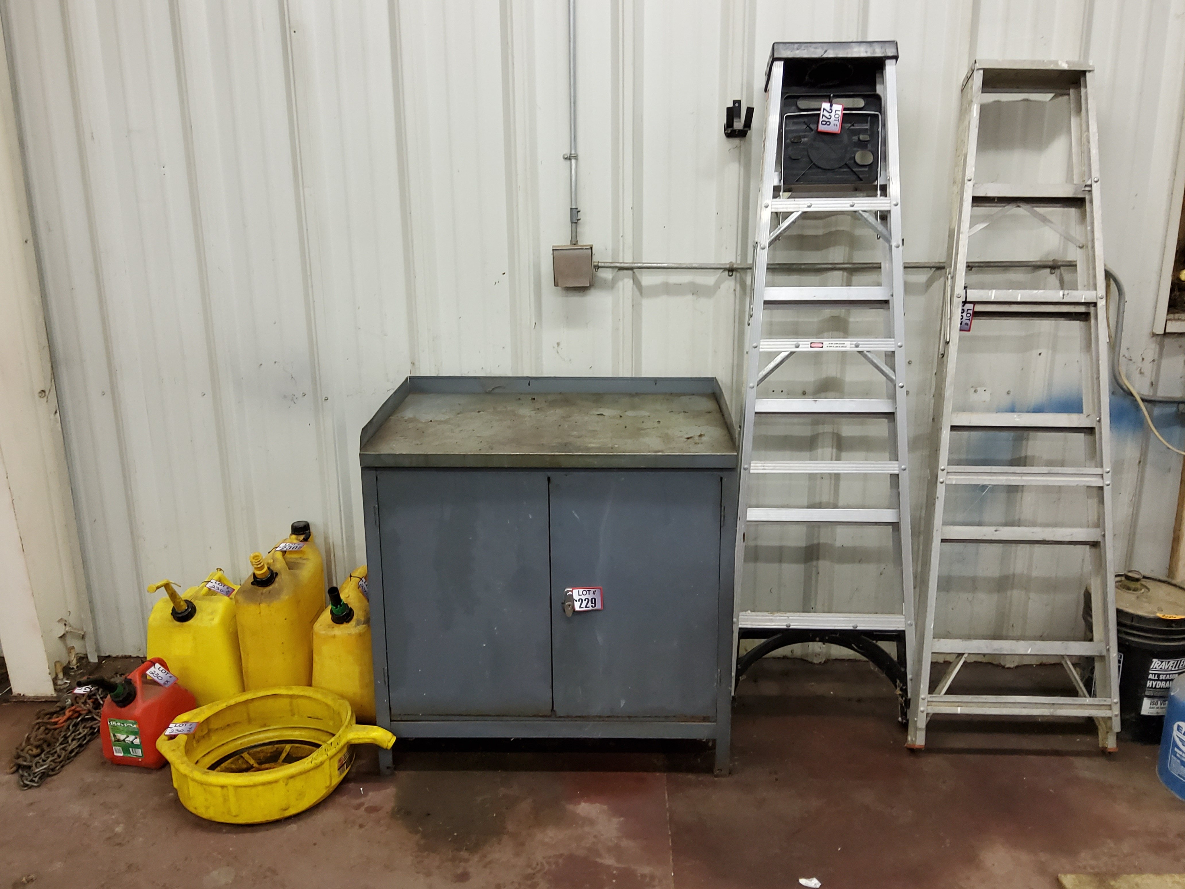 Property photo 113 - TIMED ONLINE ONLY PERSONAL PROPERTY AUCTION IN WHITLEY COUNTY INDIANA