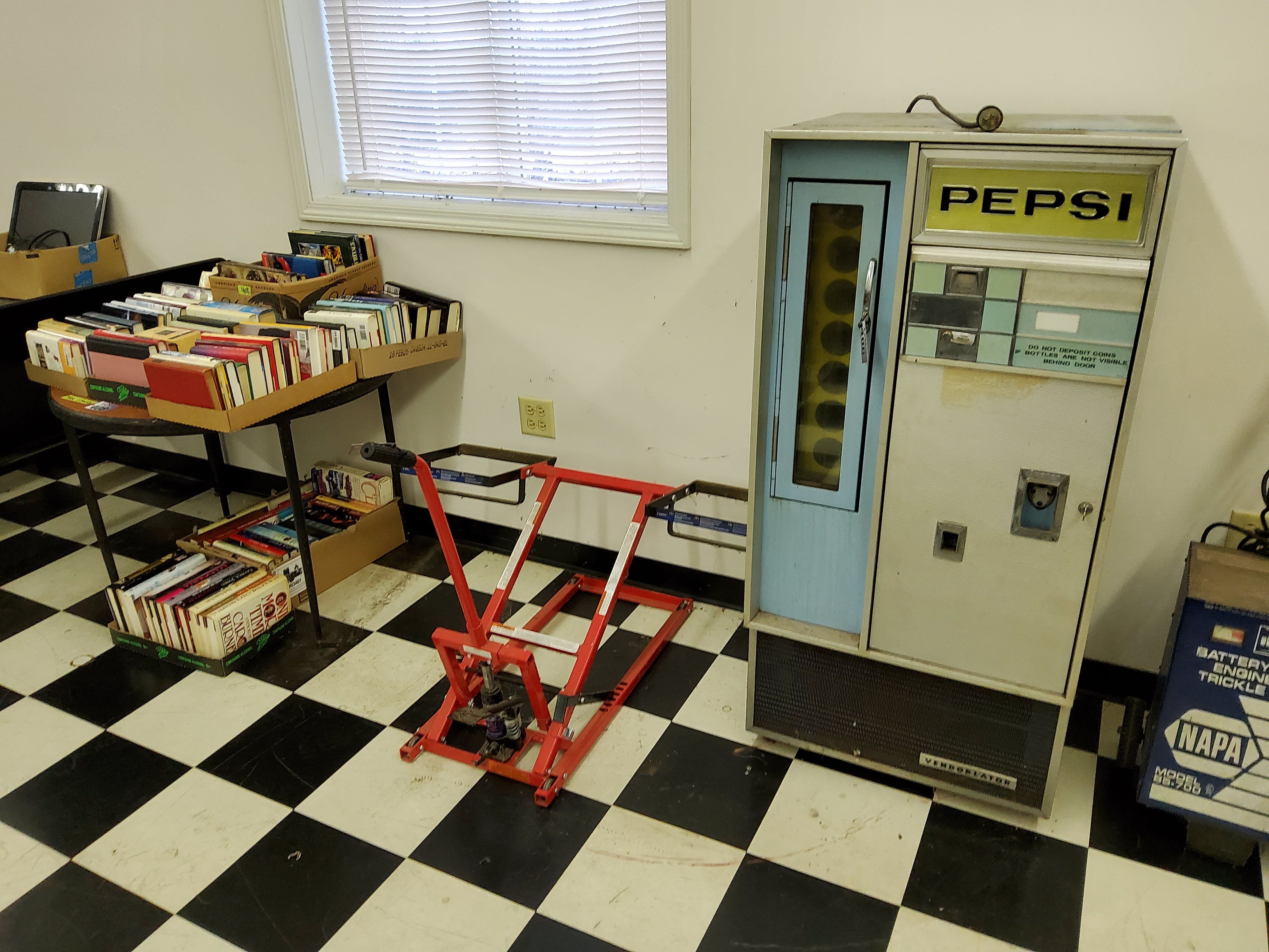 Property photo 130 - TIMED ONLINE ONLY PERSONAL PROPERTY AUCTION IN WHITLEY COUNTY INDIANA