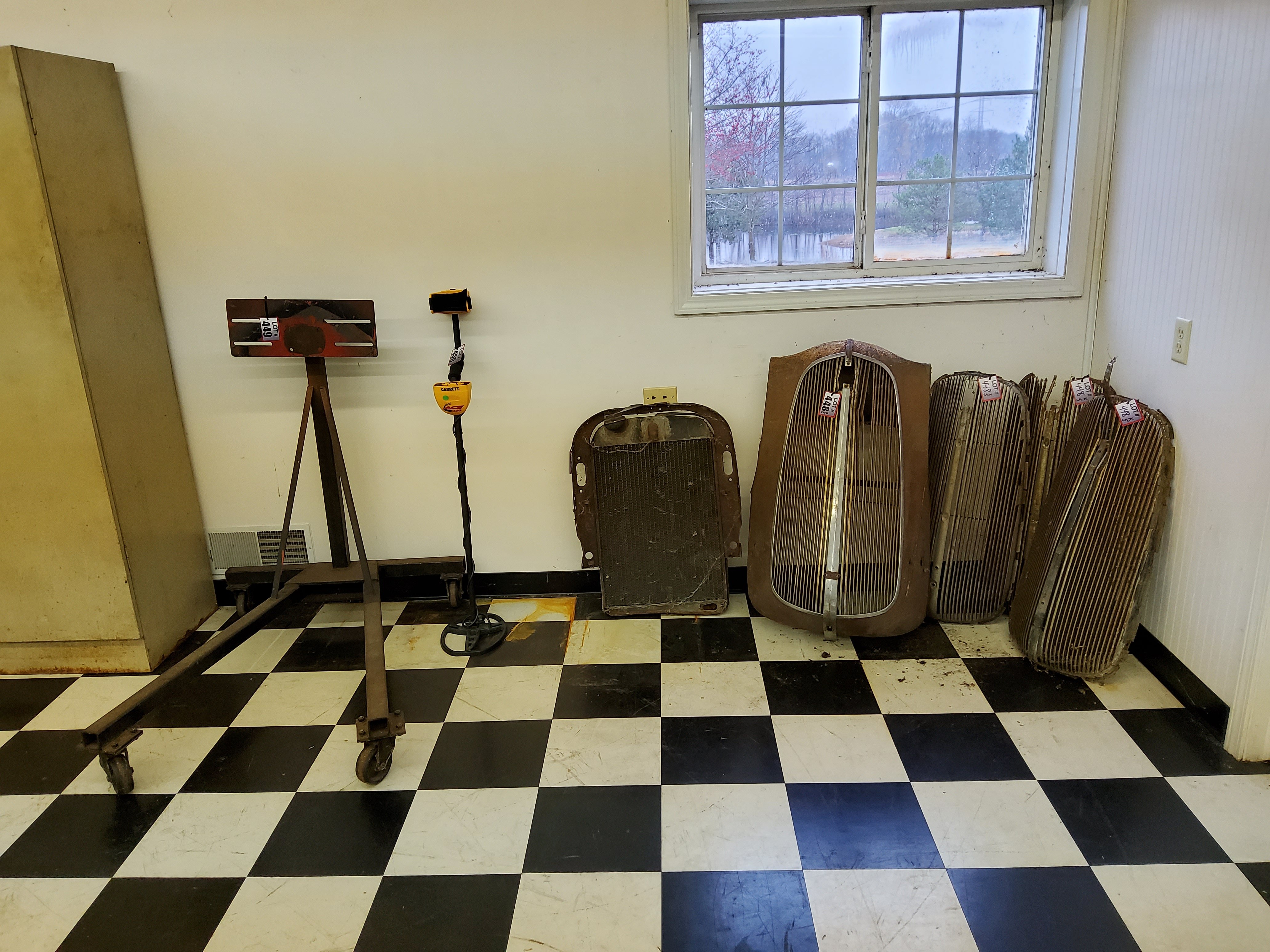 Property photo 136 - TIMED ONLINE ONLY PERSONAL PROPERTY AUCTION IN WHITLEY COUNTY INDIANA