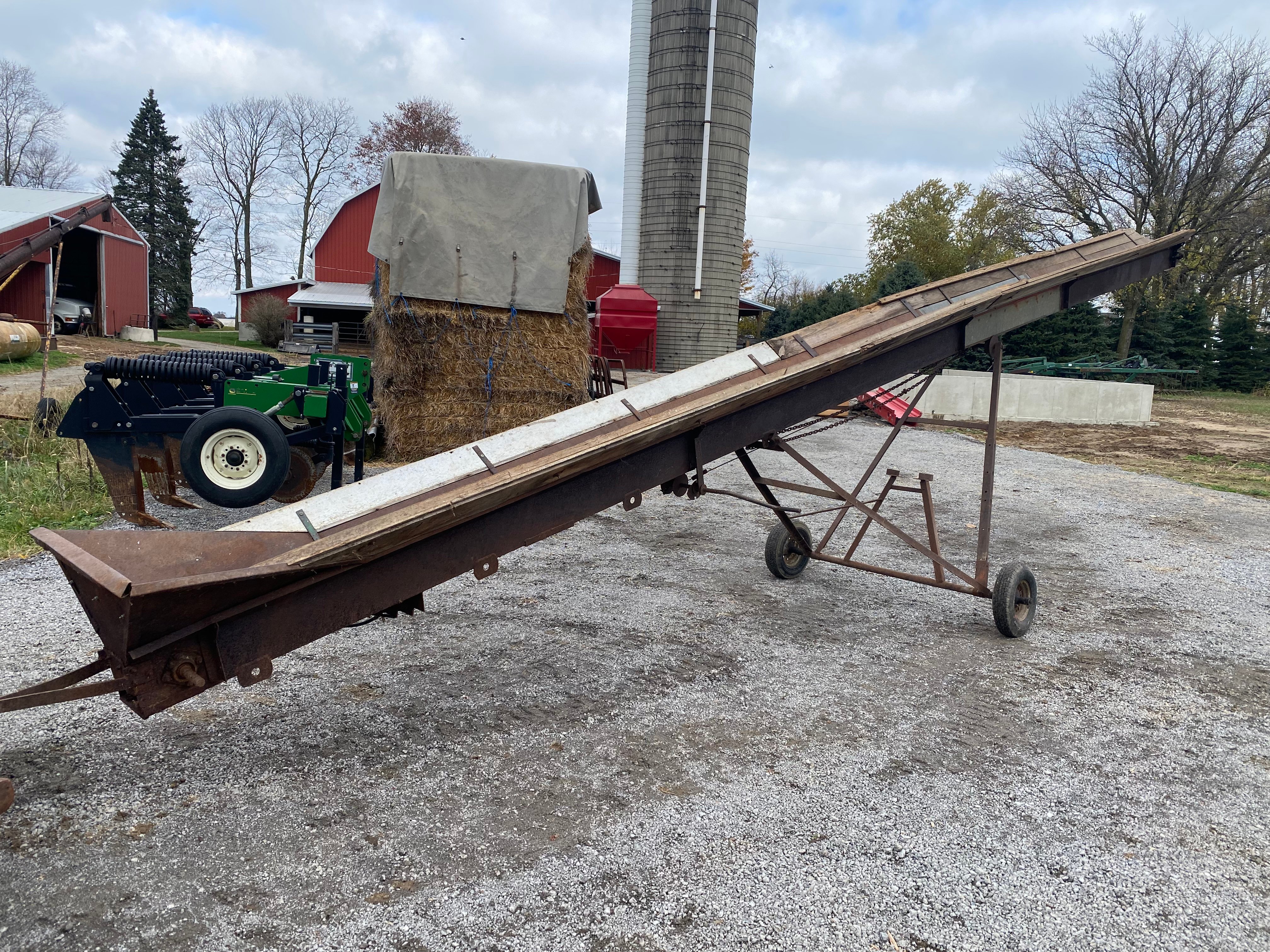 Property photo 44 - FARM EQUIPMENT AUCTION IN ELKHART COUNTY INDIANA