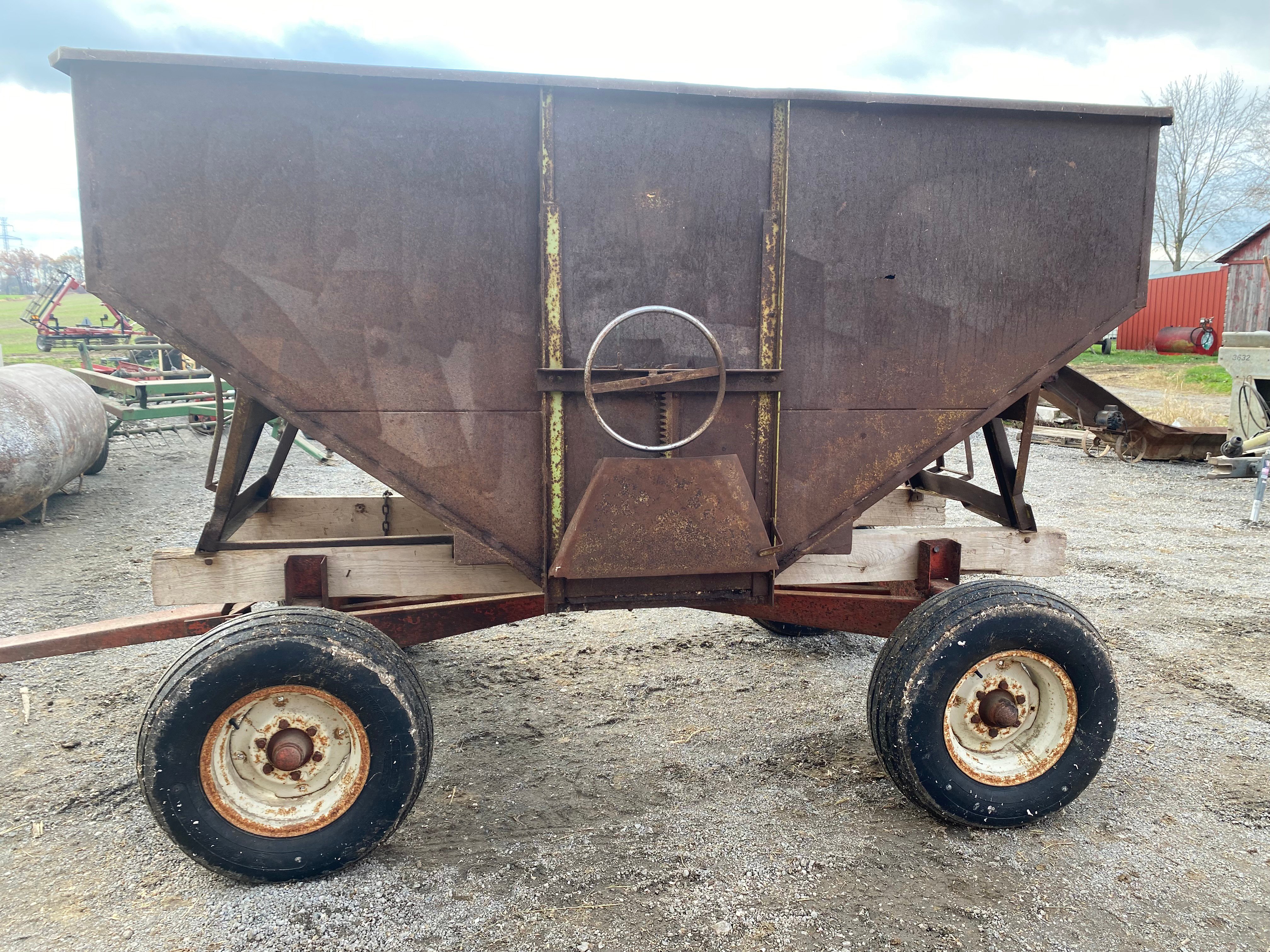 Property photo 62 - FARM EQUIPMENT AUCTION IN ELKHART COUNTY INDIANA