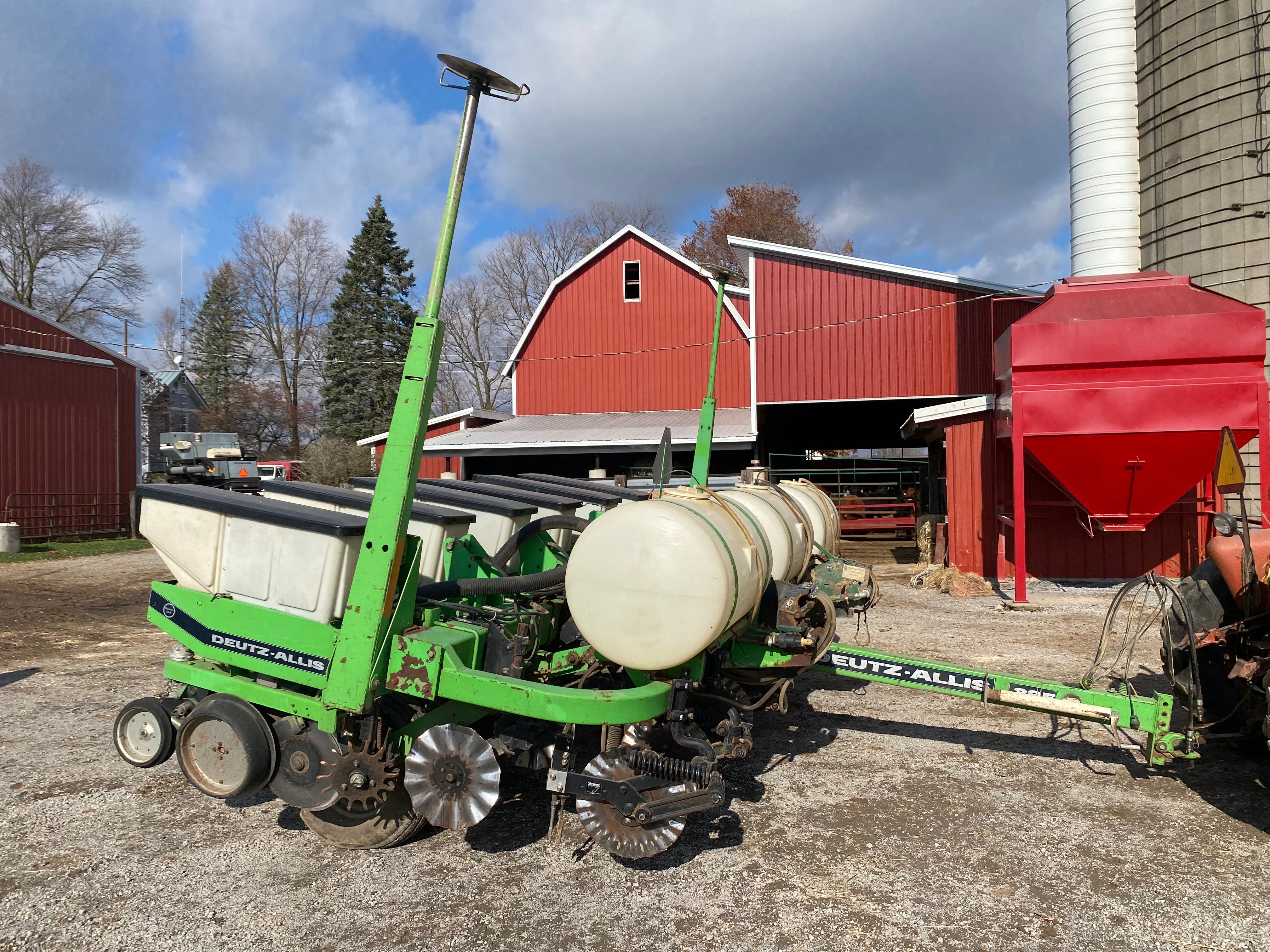 Property photo 12 - FARM EQUIPMENT AUCTION IN ELKHART COUNTY INDIANA
