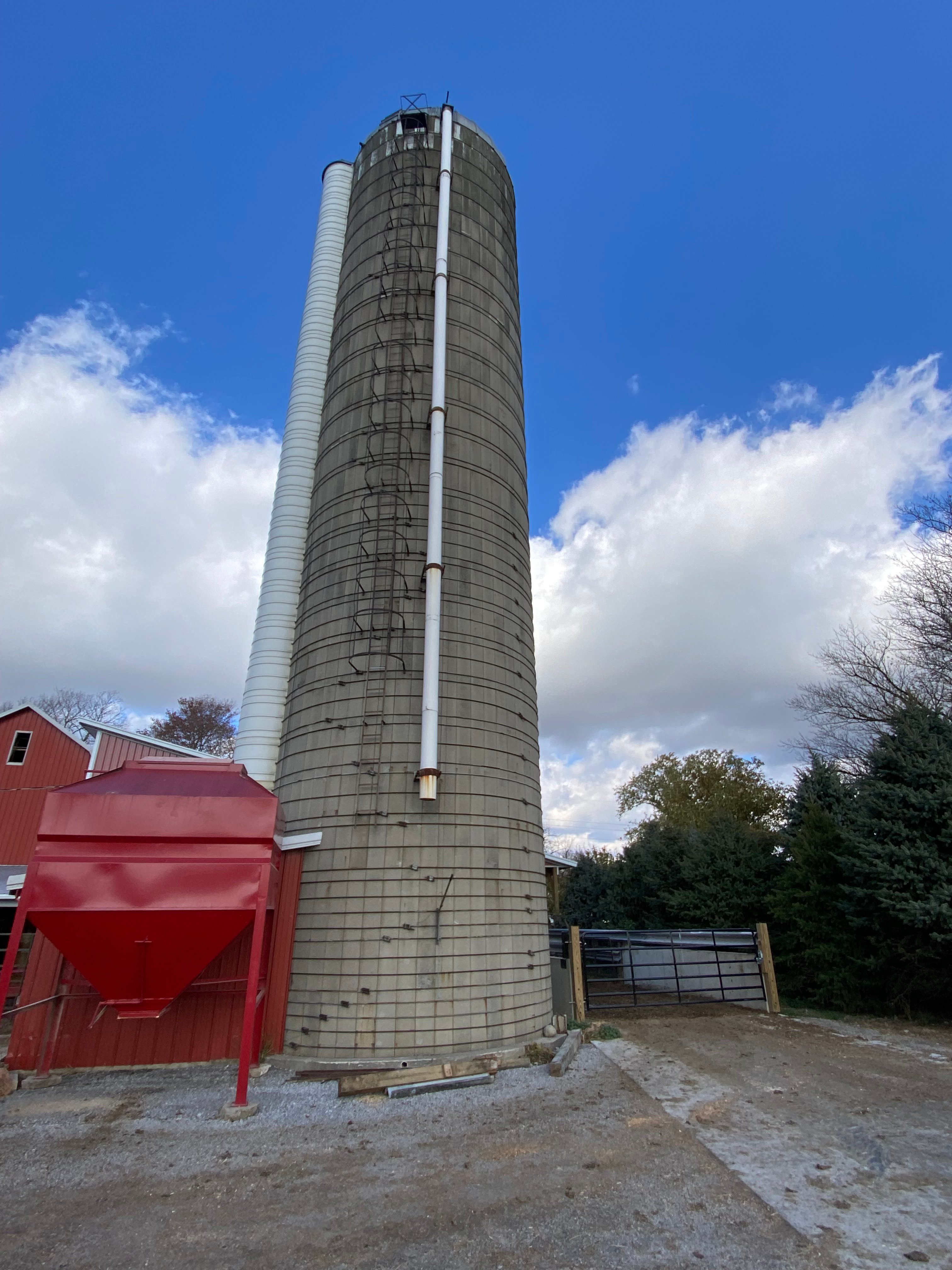 Property photo 35 - FARM EQUIPMENT AUCTION IN ELKHART COUNTY INDIANA