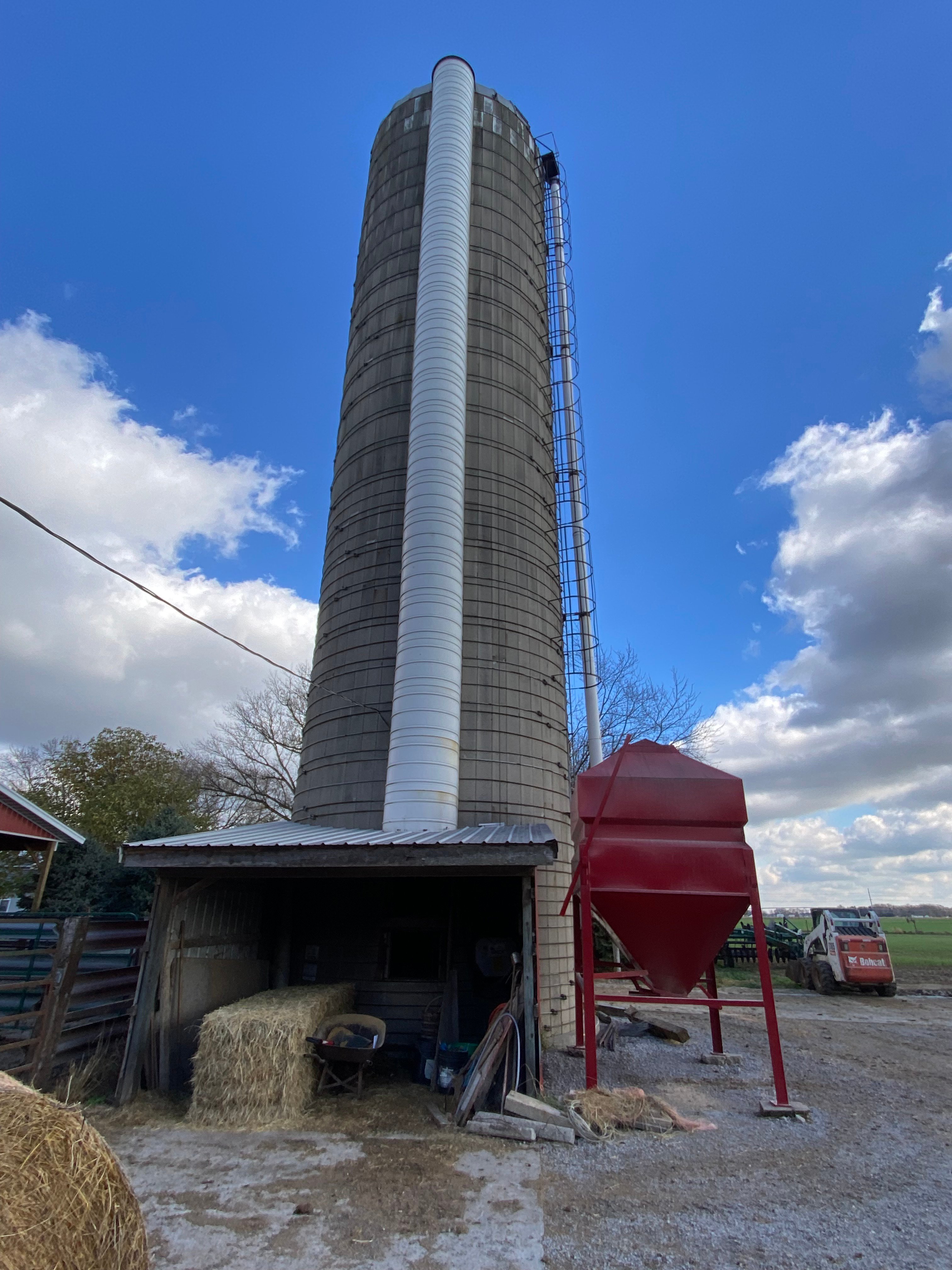 Property photo 34 - FARM EQUIPMENT AUCTION IN ELKHART COUNTY INDIANA