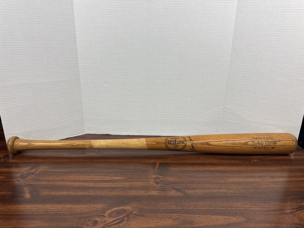 Property photo 2 - SPORTS CARDS AND COLLECTIBLES AUCTION IN ALLEN COUNTY IN