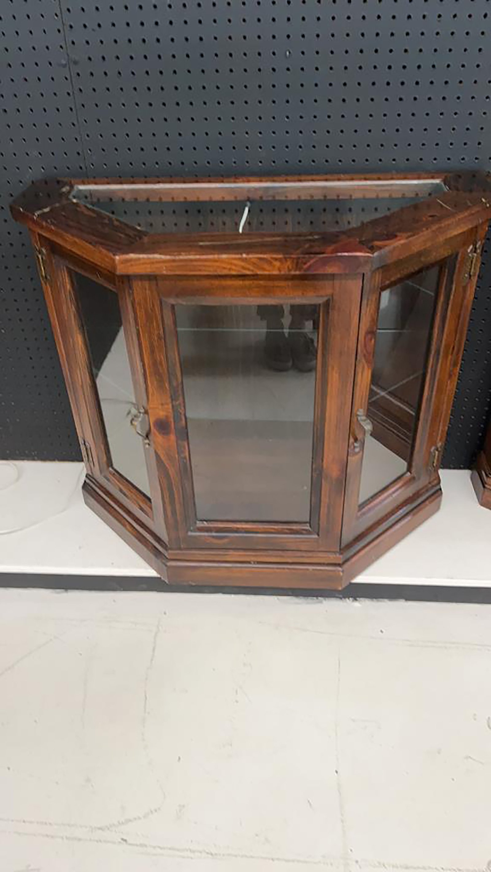 Property photo 446 - TIMED ONLINE ONLY PERSONAL PROPERTY AUCTION IN ALLEN COUNTY, INDIANA