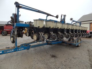 Property photo 46 - AREA FARMERS FARM EQUIPMENT AUCTION IN WHITLEY COUNTY, INDIANA