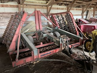 Property photo 81 - AREA FARMERS FARM EQUIPMENT AUCTION IN WHITLEY COUNTY, INDIANA