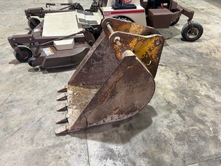 Property photo 120 - AREA FARMERS FARM EQUIPMENT AUCTION IN WHITLEY COUNTY, INDIANA