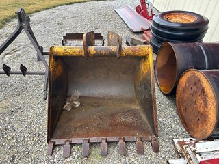 Property photo 122 - AREA FARMERS FARM EQUIPMENT AUCTION IN WHITLEY COUNTY, INDIANA