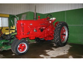 Property photo 17 - AREA FARMERS FARM EQUIPMENT AUCTION IN WHITLEY COUNTY, INDIANA