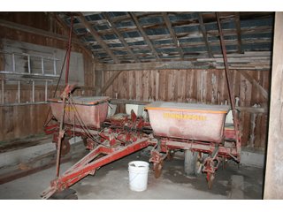 Property photo 51 - AREA FARMERS FARM EQUIPMENT AUCTION IN WHITLEY COUNTY, INDIANA