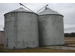 Property photo 199 - AREA FARMERS FARM EQUIPMENT AUCTION IN WHITLEY COUNTY, INDIANA