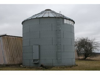 Property photo 198 - AREA FARMERS FARM EQUIPMENT AUCTION IN WHITLEY COUNTY, INDIANA