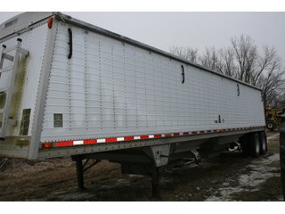 Property photo 143 - AREA FARMERS FARM EQUIPMENT AUCTION IN WHITLEY COUNTY, INDIANA