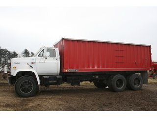 Property photo 134 - AREA FARMERS FARM EQUIPMENT AUCTION IN WHITLEY COUNTY, INDIANA