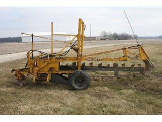 Property photo 117 - AREA FARMERS FARM EQUIPMENT AUCTION IN WHITLEY COUNTY, INDIANA