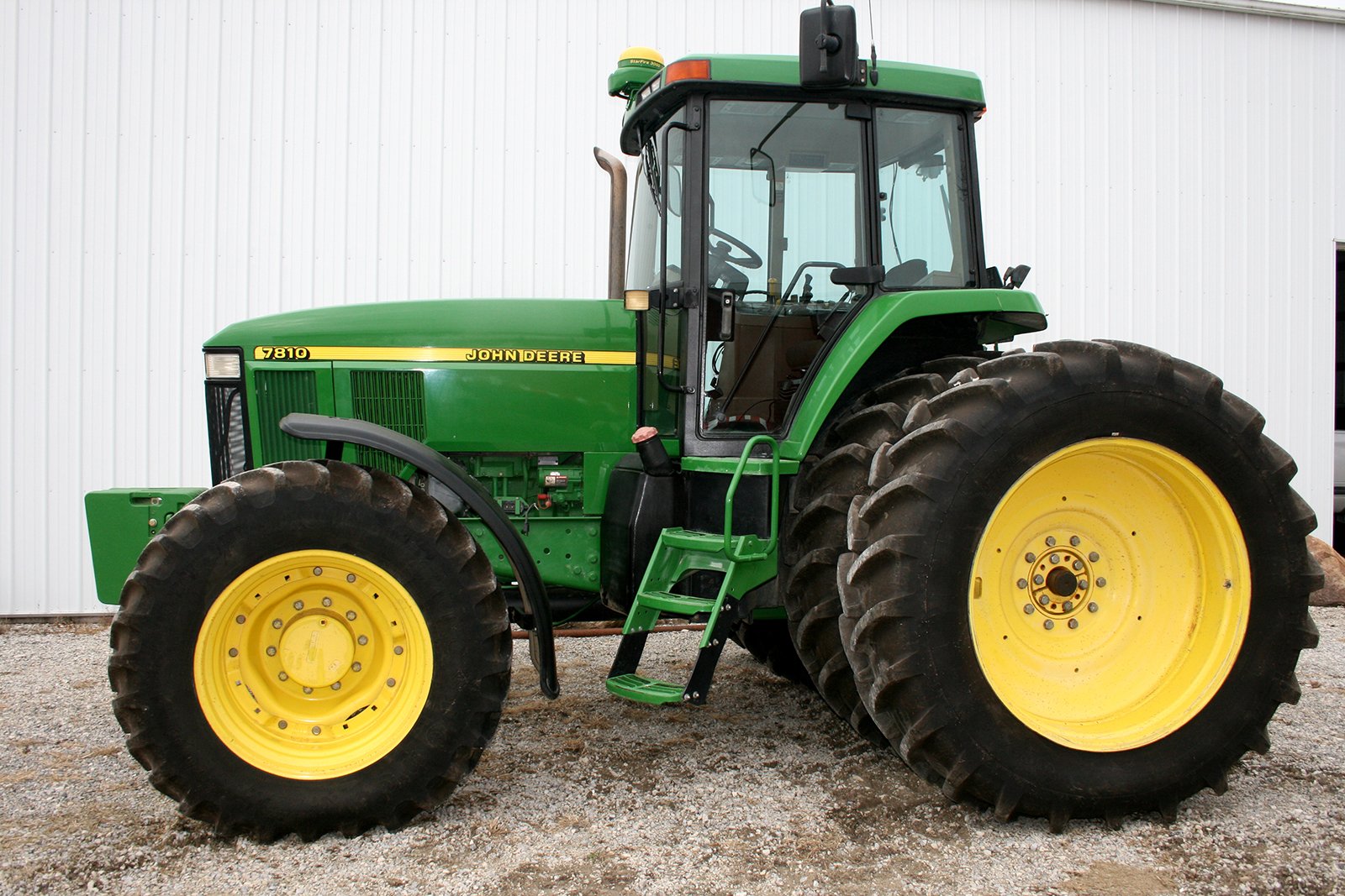 Property photo 2 - FARM EQUIPMENT AUCTION IN WHITLEY COUNTY, INDIANA