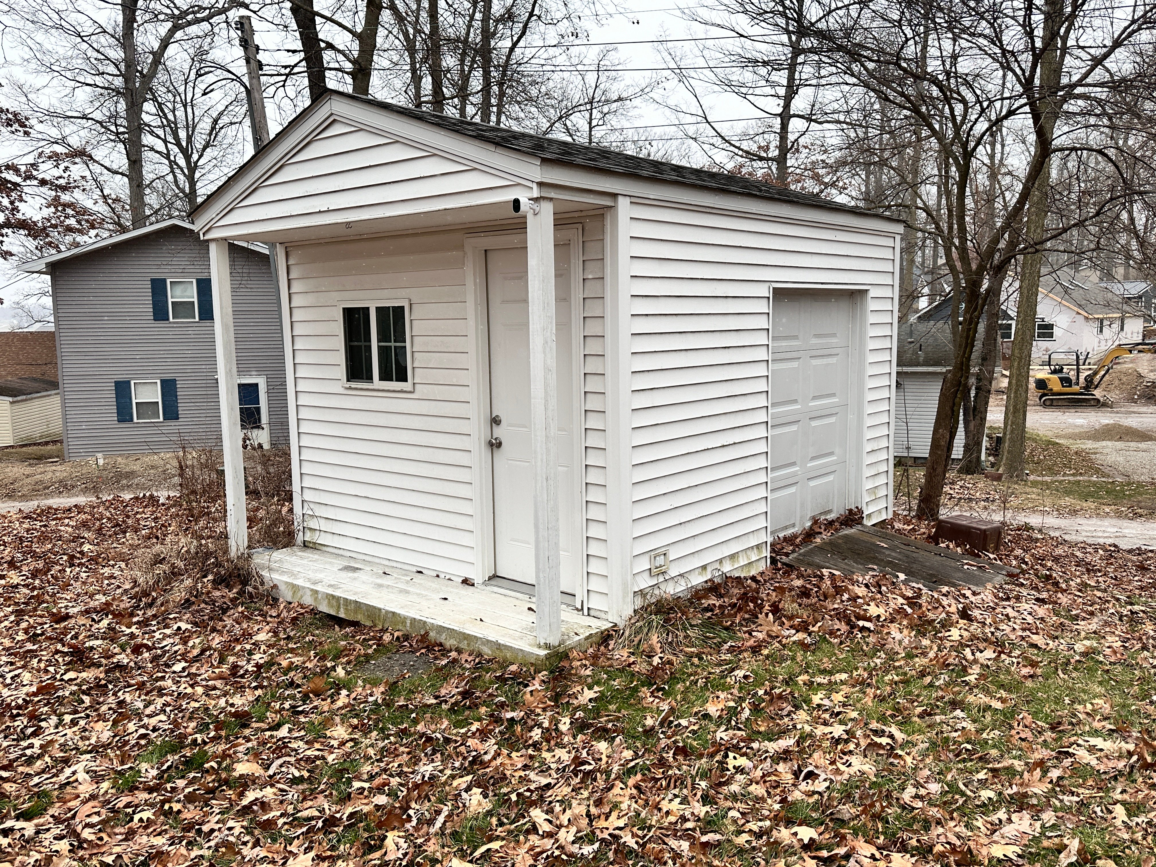 Property photo 11 - REAL ESTATE AUCTION - HOME OFFERED IN 1 TRACT IN LAGRANGE COUNTY, INDIANA