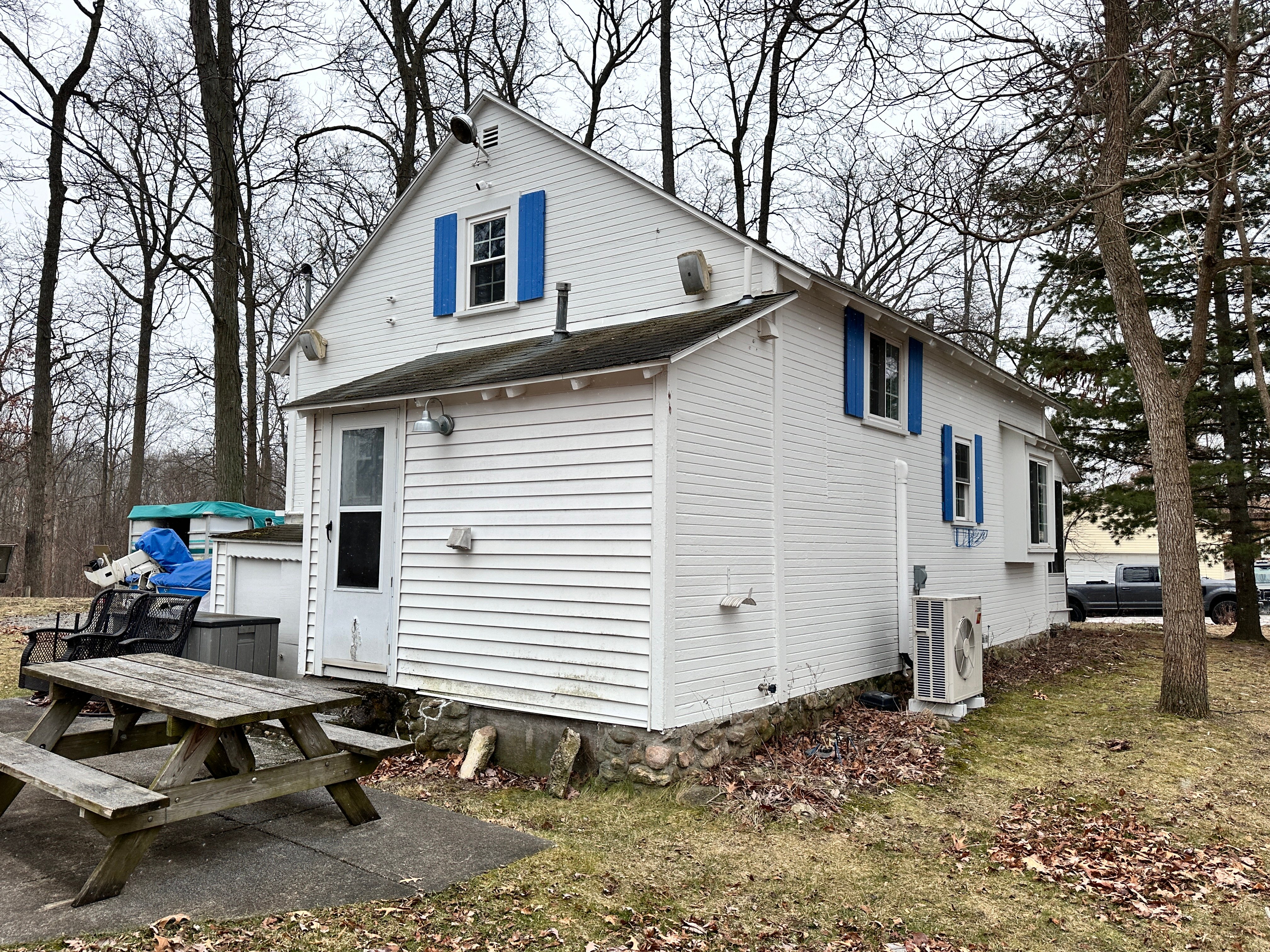 Property photo 12 - REAL ESTATE AUCTION - HOME OFFERED IN 1 TRACT IN LAGRANGE COUNTY, INDIANA