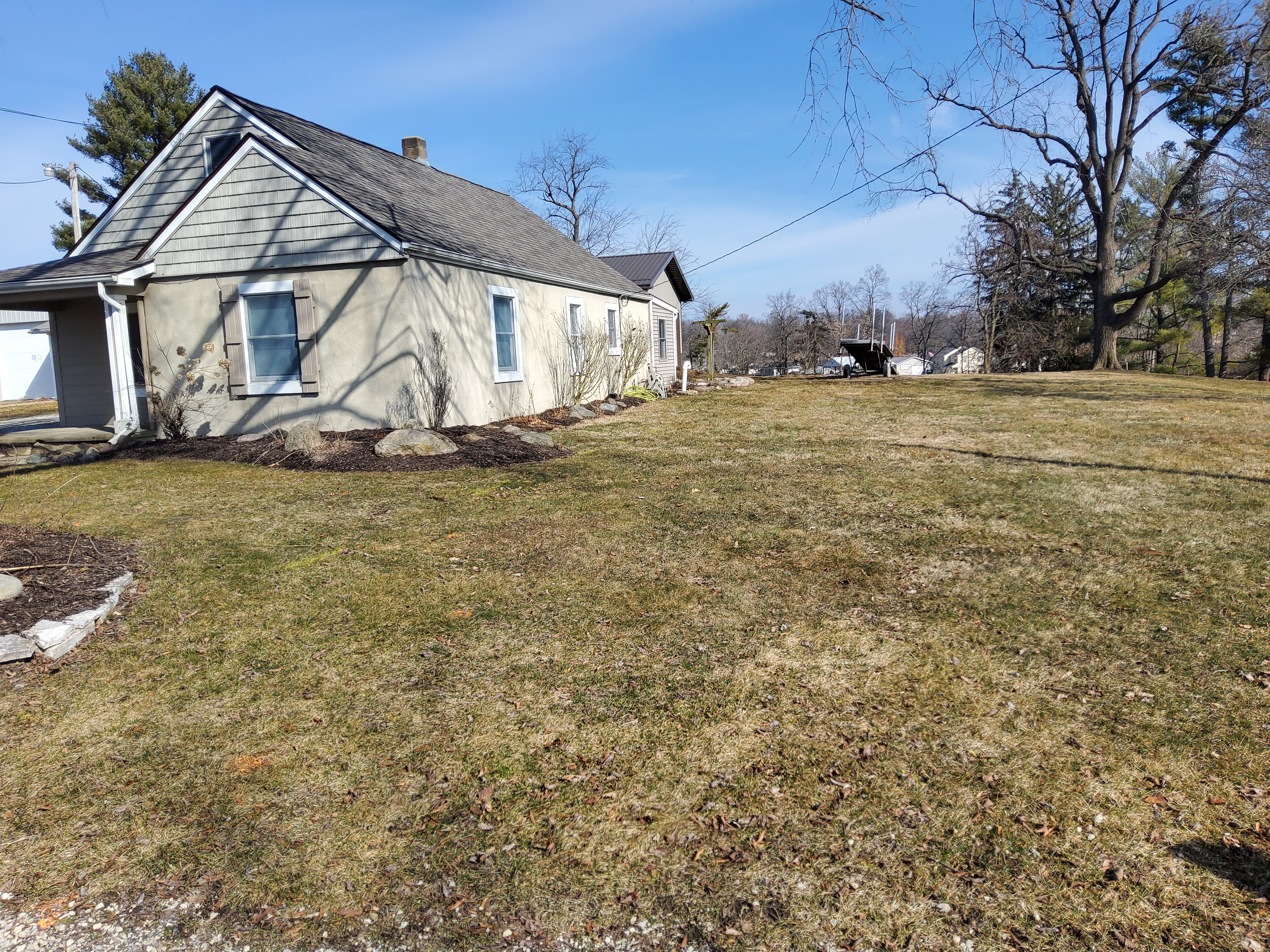 Property photo 5 - REAL ESTATE AUCTION - HOME OFFERED IN 2 TRACTS IN WHITLEY COUNTY, INDIANA