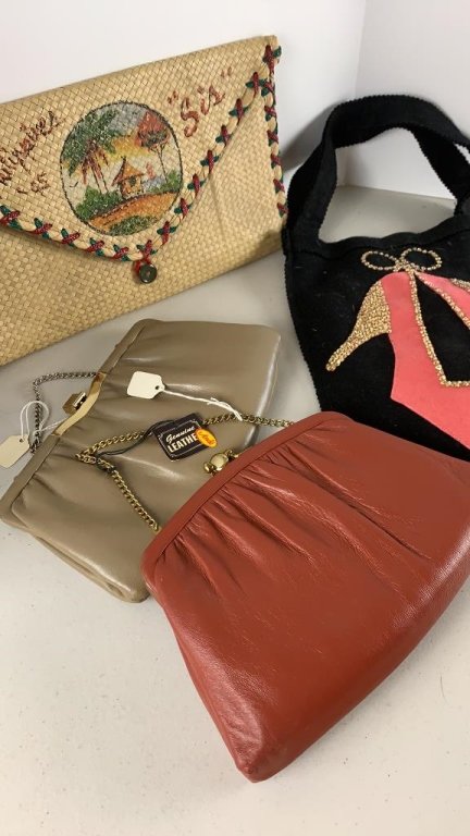 Property photo 29 - TIMED ONLINE MAJOR JEWELRY-BEADED PURSE AND HANDBAG AUCTION - ALLEN COUNTY, INDIANA