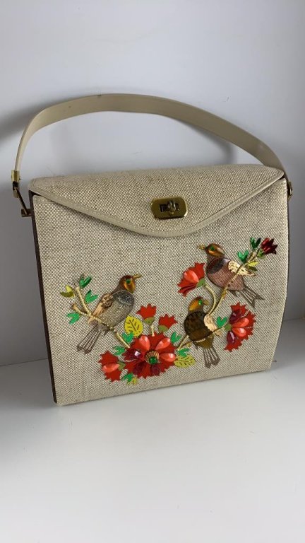 Property photo 35 - TIMED ONLINE MAJOR JEWELRY-BEADED PURSE AND HANDBAG AUCTION - ALLEN COUNTY, INDIANA