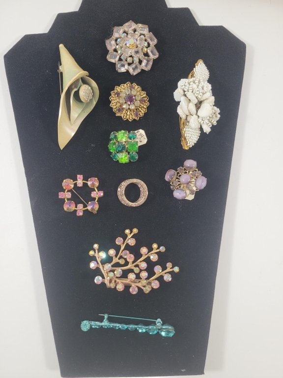Property photo 8 - TIMED ONLINE MAJOR JEWELRY-BEADED PURSE AND HANDBAG AUCTION - ALLEN COUNTY, INDIANA