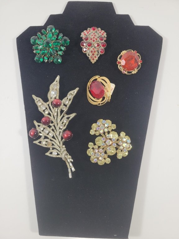 Property photo 10 - TIMED ONLINE MAJOR JEWELRY-BEADED PURSE AND HANDBAG AUCTION - ALLEN COUNTY, INDIANA