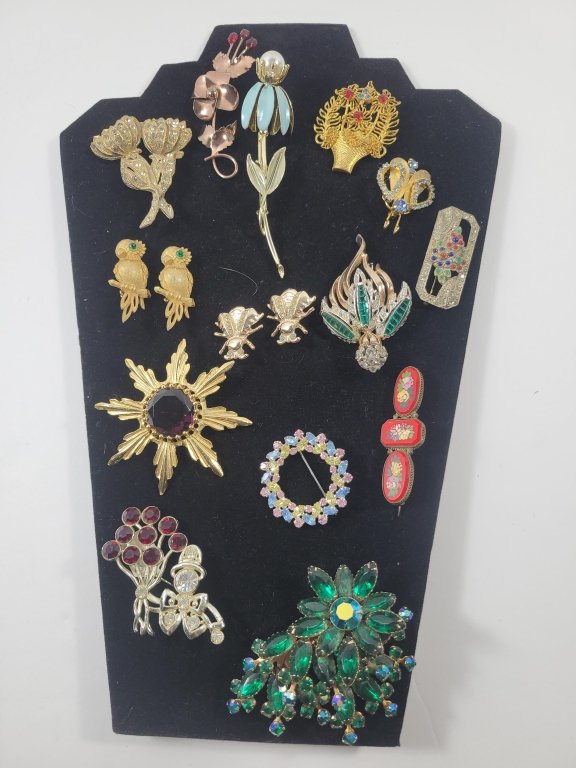 Property photo 16 - TIMED ONLINE MAJOR JEWELRY-BEADED PURSE AND HANDBAG AUCTION - ALLEN COUNTY, INDIANA