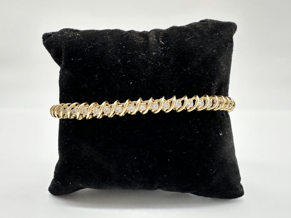 Property photo 26 - TIMED ONLINE - Luxury Jewelry, Burberry & Purses IN ALLEN COUNTY, INDIANA