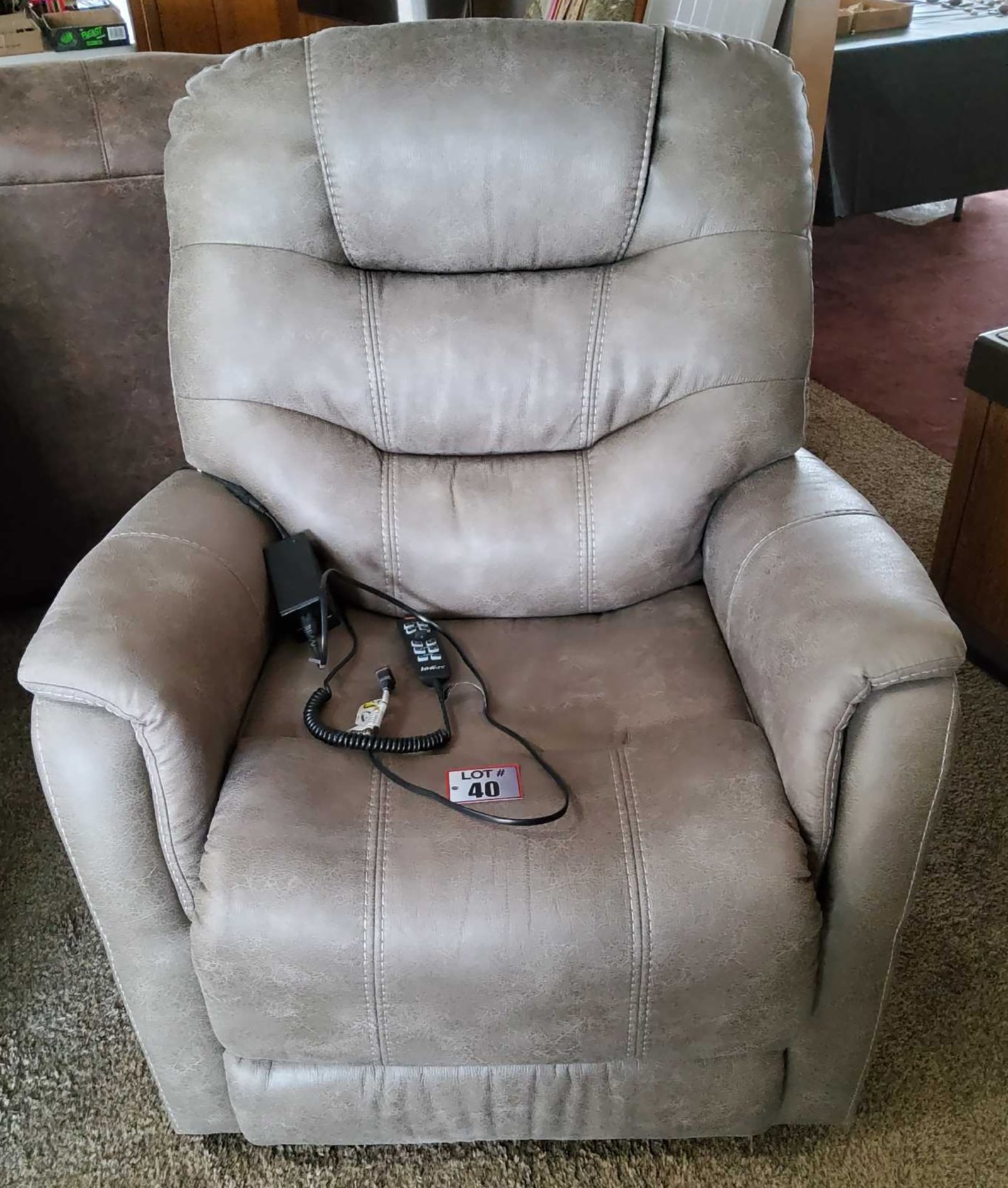 Property photo 22 - TIMED ONLINE ONLY PERSONAL PROPERTY AUCTION IN WHITLEY COUNTY, INDIANA