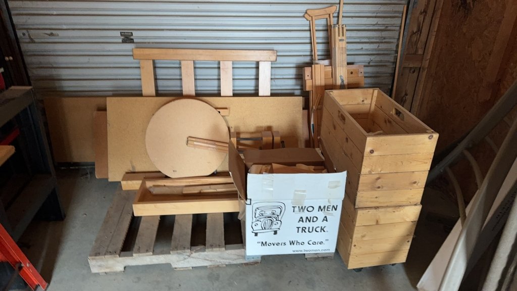 Property photo 198 - TIMED ONLINE ONLY PERSONAL PROPERTY AUCTION IN STEUBEN COUNTY, INDIANA