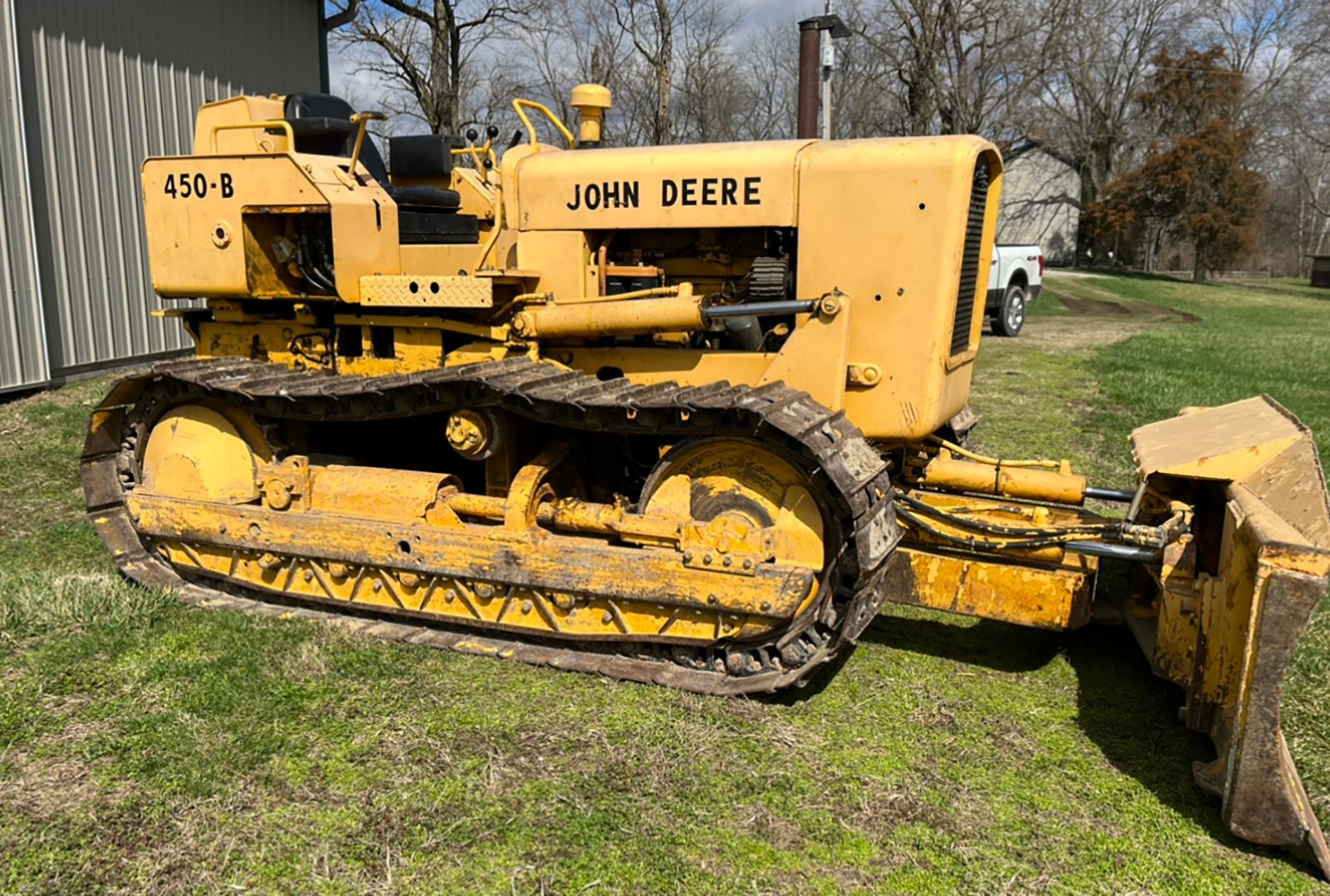 Property photo 1 - LAKE FARM EQUIPMENT AUCTION IN BUTLER COUNTY, OHIO