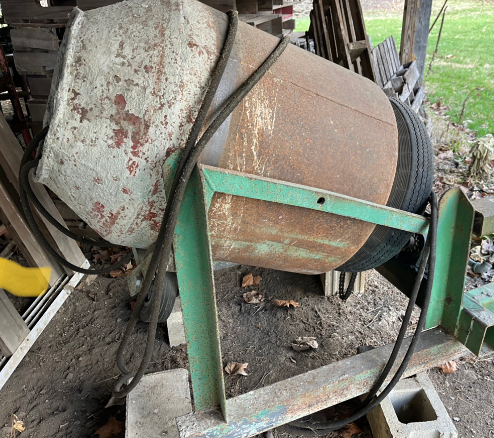 Property photo 11 - LAKE FARM EQUIPMENT AUCTION IN BUTLER COUNTY, OHIO