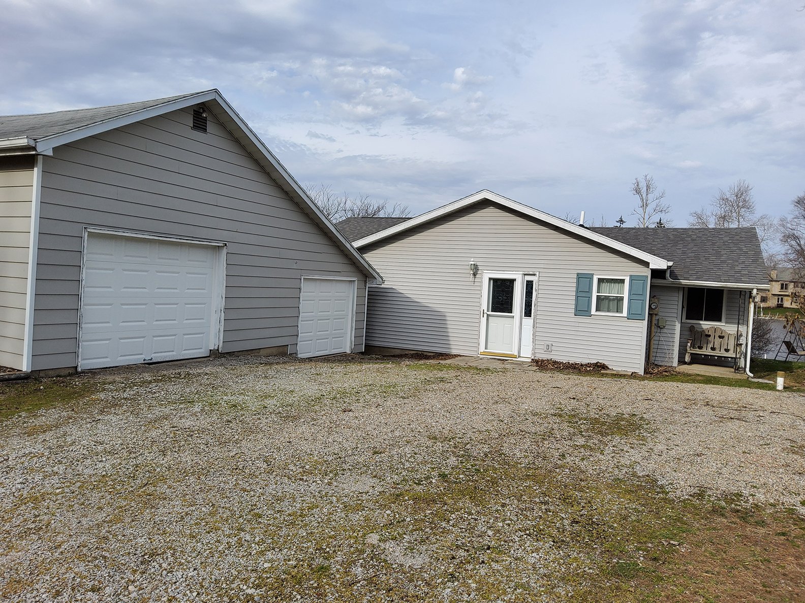 Property photo 12 - **SOLD BEFORE AUCTION** TIMED ONLINE ONLY REAL ESTATE AUCTION - LAKE FRONT HOME ON LOON LAKE IN WHITLEY COUNTY, INDIANA