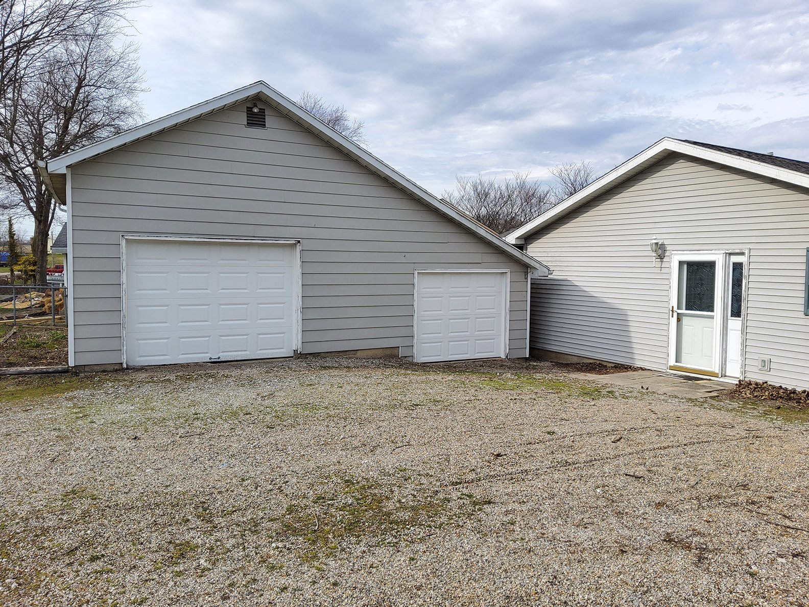 Property photo 14 - **SOLD BEFORE AUCTION** TIMED ONLINE ONLY REAL ESTATE AUCTION - LAKE FRONT HOME ON LOON LAKE IN WHITLEY COUNTY, INDIANA