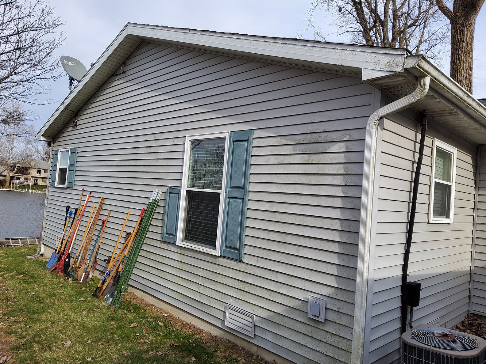 Property photo 30 - **SOLD BEFORE AUCTION** TIMED ONLINE ONLY REAL ESTATE AUCTION - LAKE FRONT HOME ON LOON LAKE IN WHITLEY COUNTY, INDIANA