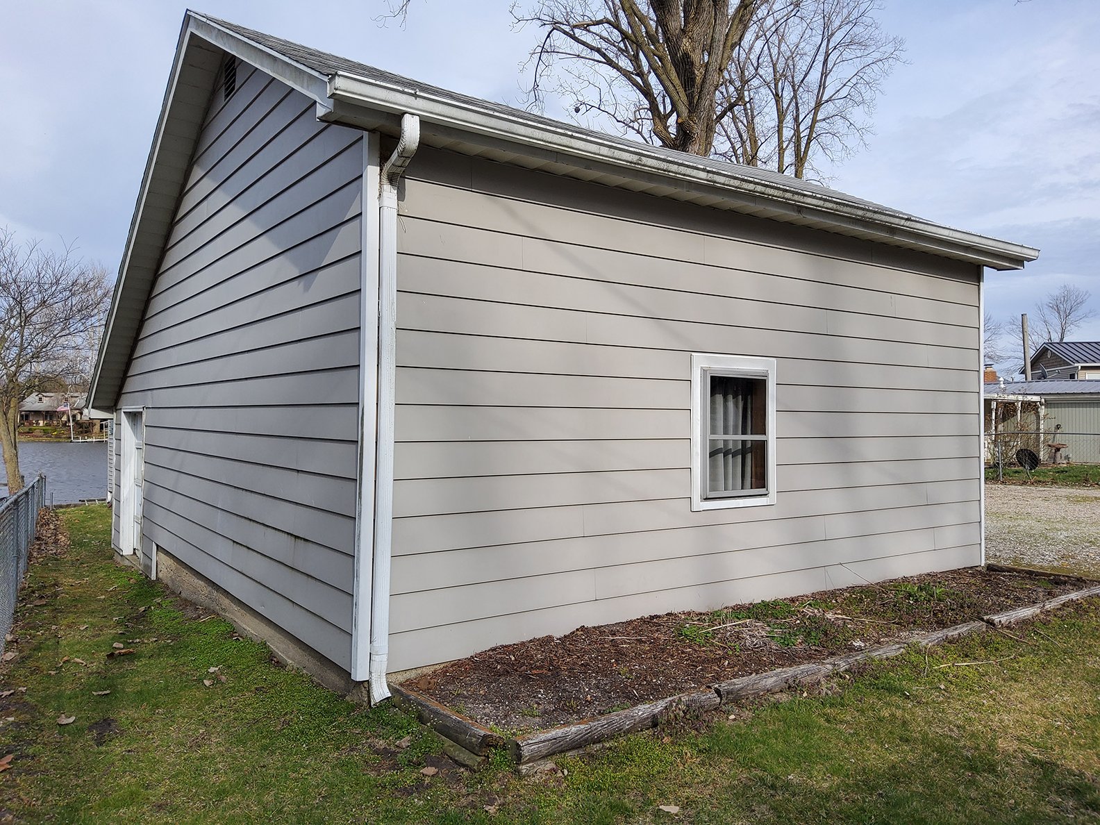 Property photo 35 - **SOLD BEFORE AUCTION** TIMED ONLINE ONLY REAL ESTATE AUCTION - LAKE FRONT HOME ON LOON LAKE IN WHITLEY COUNTY, INDIANA