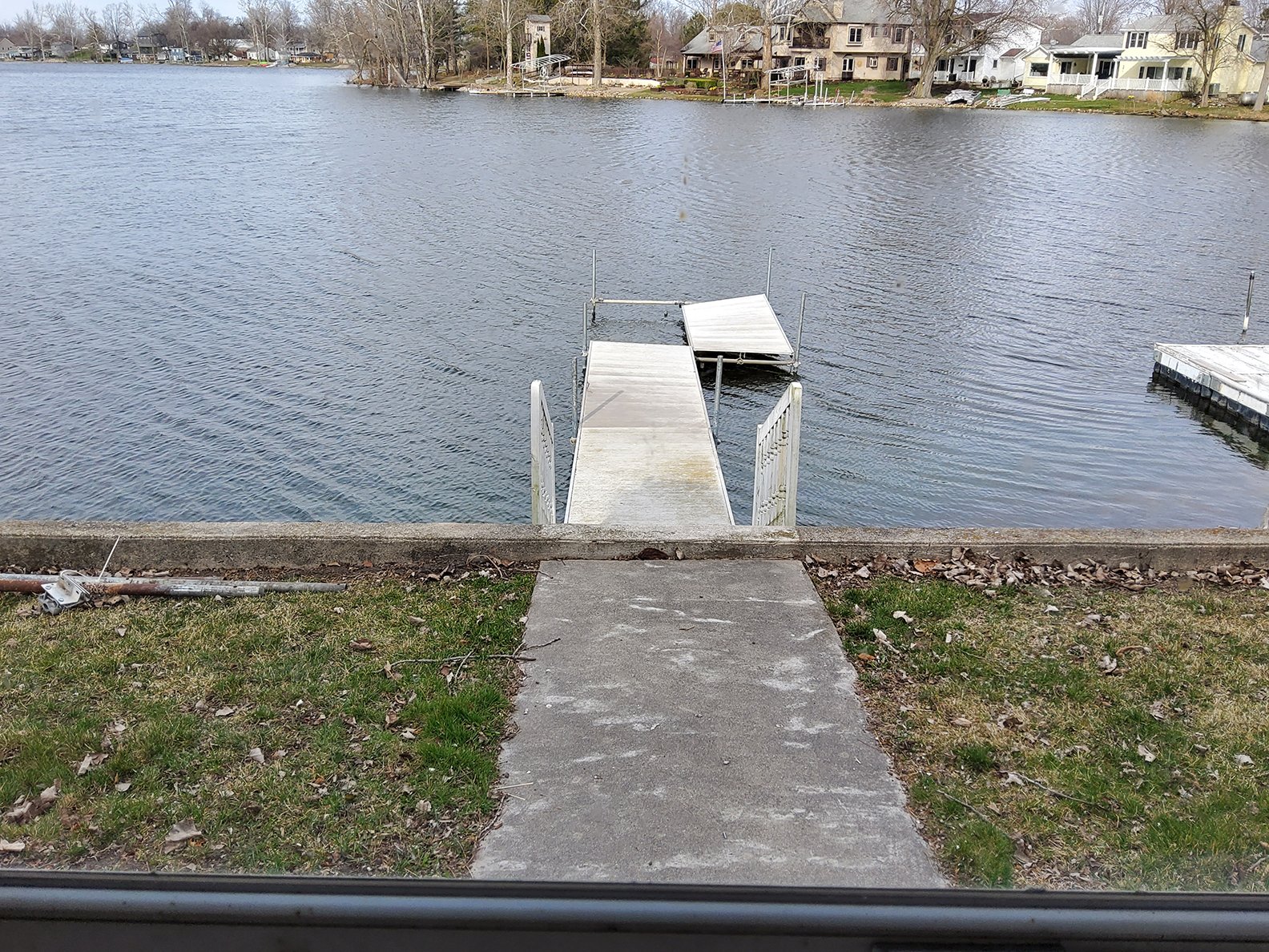 Property photo 6 - **SOLD BEFORE AUCTION** TIMED ONLINE ONLY REAL ESTATE AUCTION - LAKE FRONT HOME ON LOON LAKE IN WHITLEY COUNTY, INDIANA