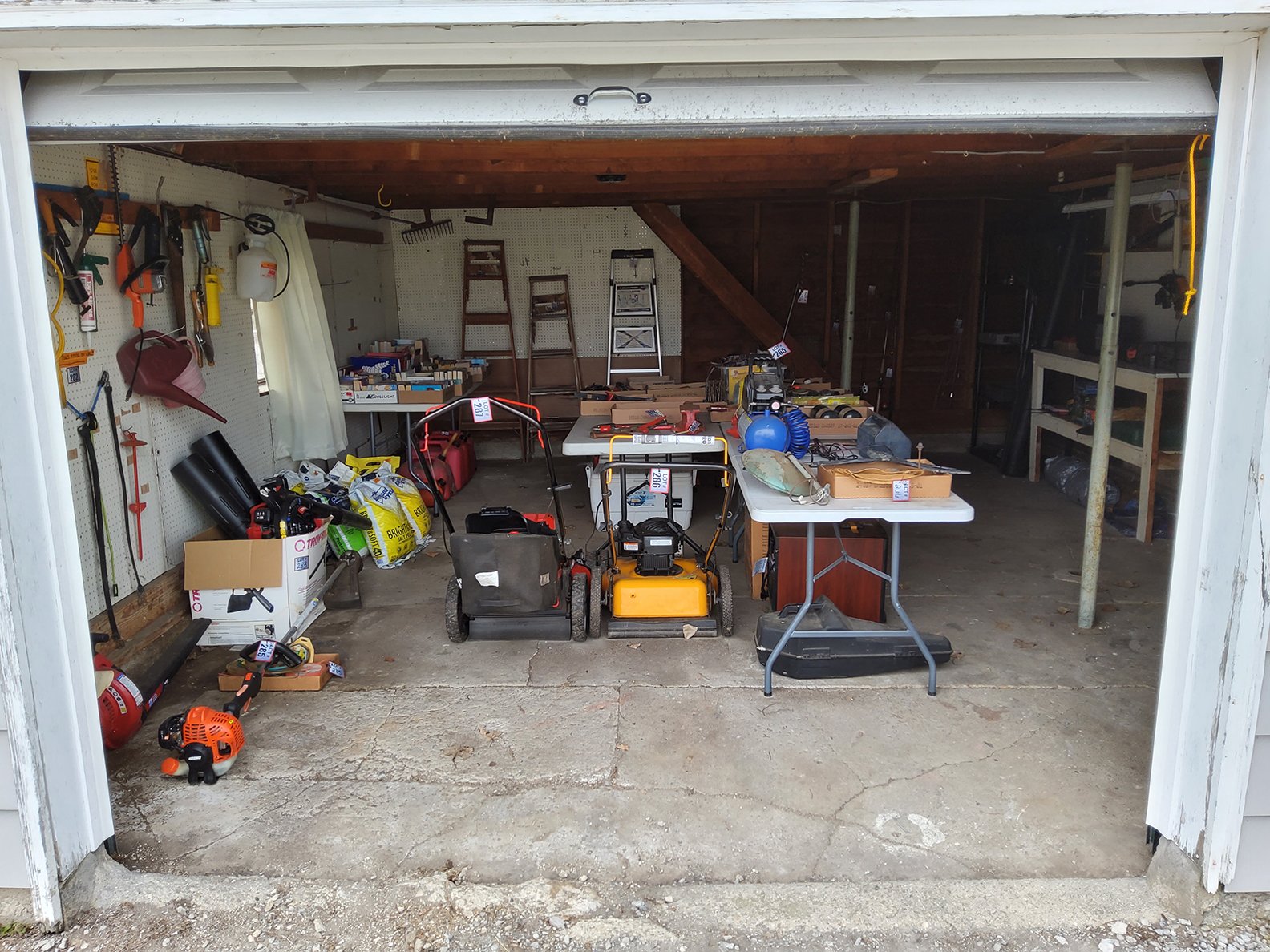 Property photo 121 - **SOLD BEFORE AUCTION** TIMED ONLINE ONLY REAL ESTATE AUCTION - LAKE FRONT HOME ON LOON LAKE IN WHITLEY COUNTY, INDIANA