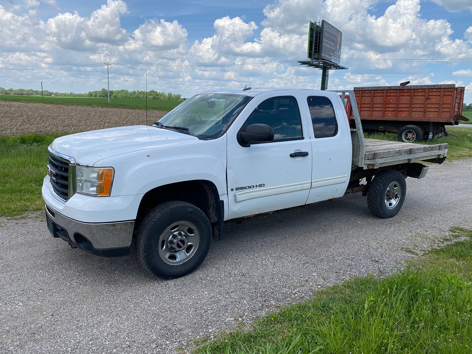 Property photo 1 - JUNE CONSIGNMENT VIRTUAL FARM EQUIPMENT AUCTION