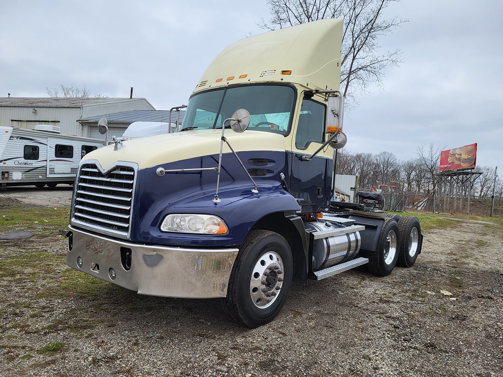 Property photo 3 - JUNE CONSIGNMENT VIRTUAL FARM EQUIPMENT AUCTION
